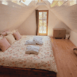 spring_attic_bedroom_floral